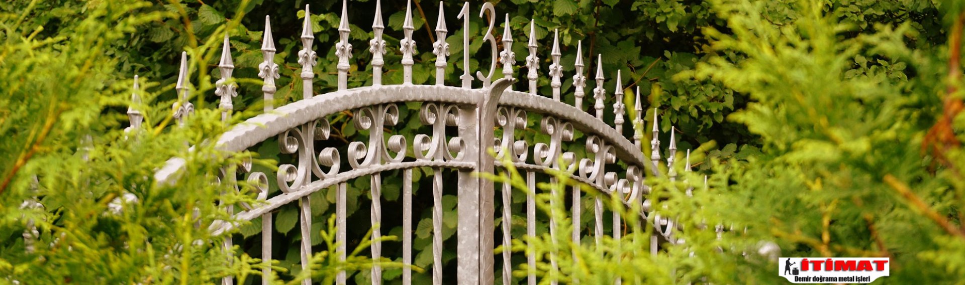 Bah&ccedil;e Kapıları